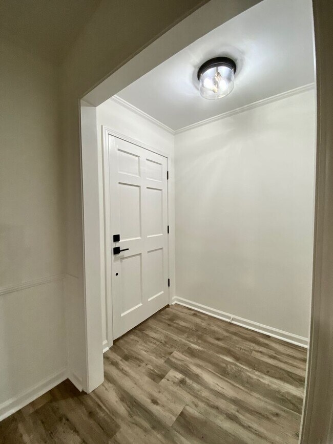 Foto del edificio - 2102 Fillmore Dr