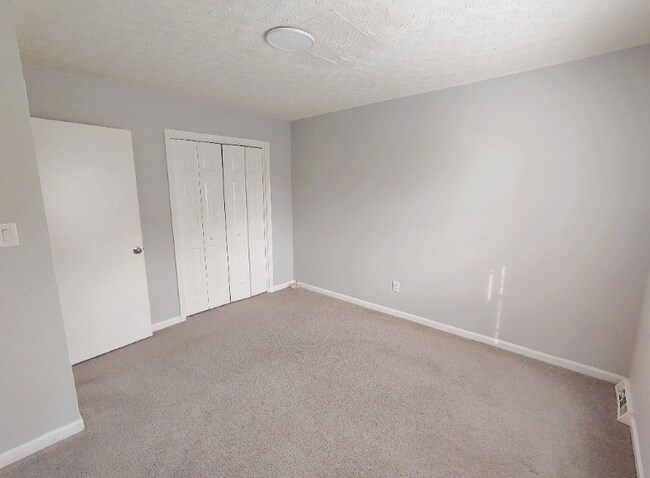 Building Photo - 27 Duiguid Dr