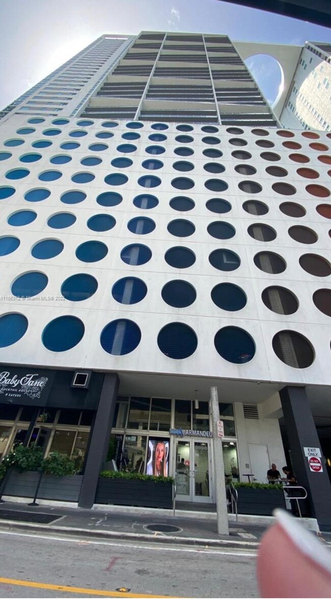 Building Photo - 500 Brickell Ave