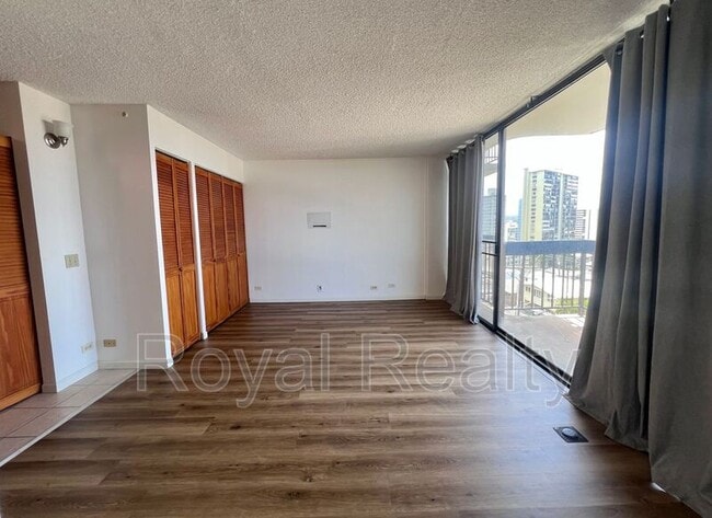 Photo - 1560 Thurston Ave Apartment
