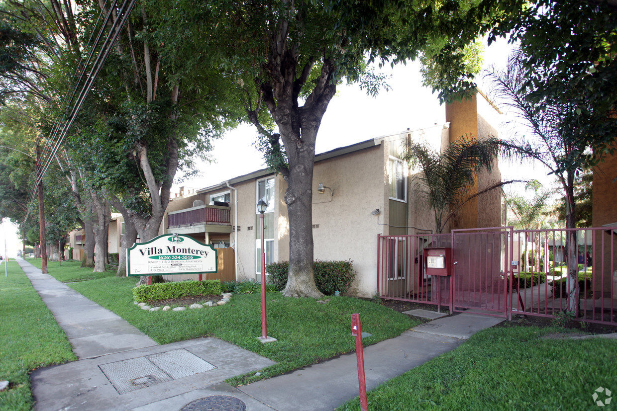 Primary Photo - Villa Monterey Apartments