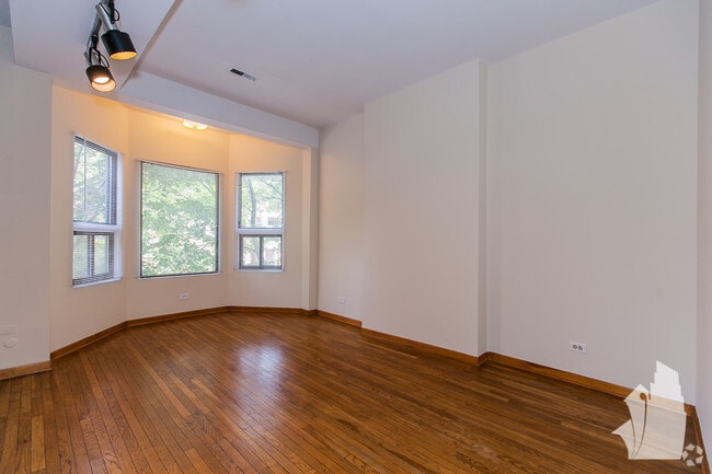 Building Photo - 873 W Lill Ave
