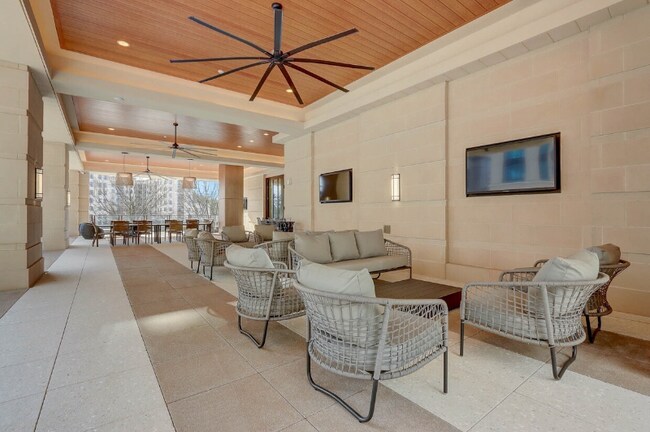 Foto del edificio - 105 W Paces Ferry Rd NW
