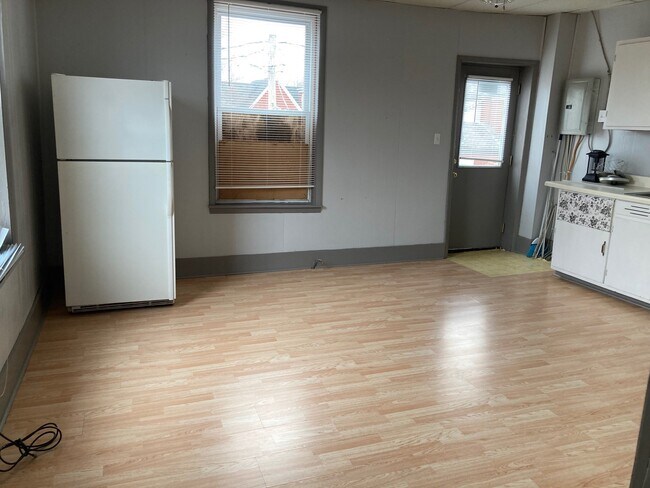 Kitchen - 213A S Main St