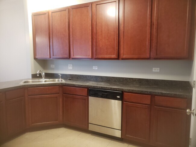 Foto del edificio - 241 Barrett Dr