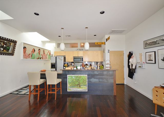 Main loft space & entrance - 508 E 53rd St