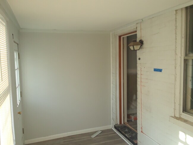 Breezeway 2 - 1115 Saville Ave