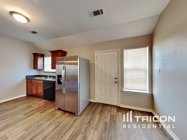 Foto del edificio - 2731 Star Ave