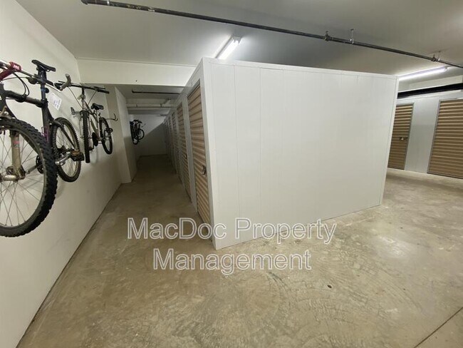 Foto del edificio - 621 Cobblestone Blvd