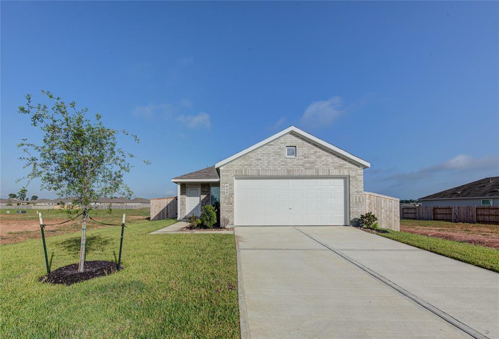 Foto principal - 640 Magnolia Creek Dr