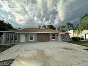 Building Photo - 9155 Seville Rd