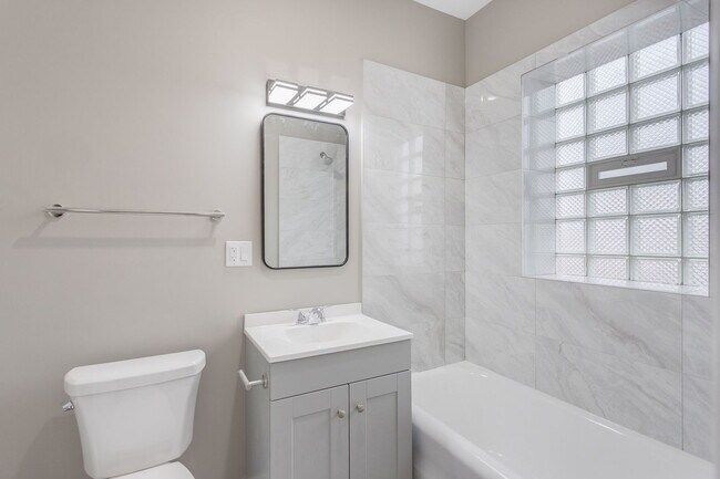 Foto del edificio - 8022 S Ellis Ave