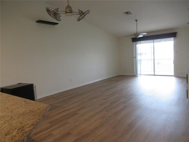 Foto del edificio - 8727 Karpeal Dr