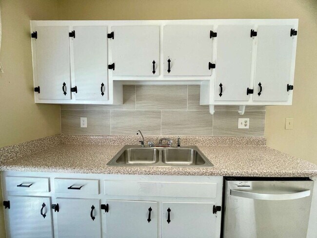 Foto del edificio - 4609 Fen Ct