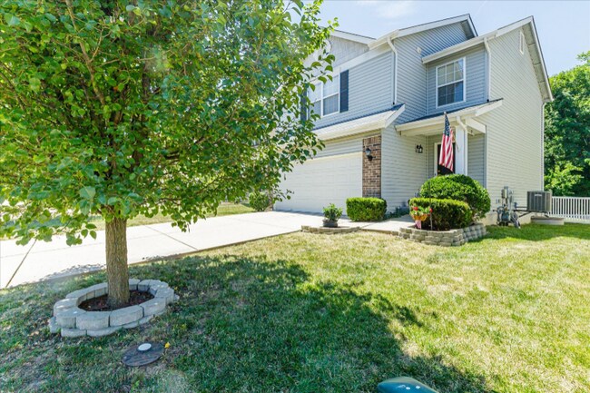 Building Photo - 561 Parkgate Dr