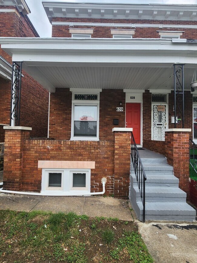 Foto del edificio - Spacious 3 bedroom 2.5 bathroom Town Home ...