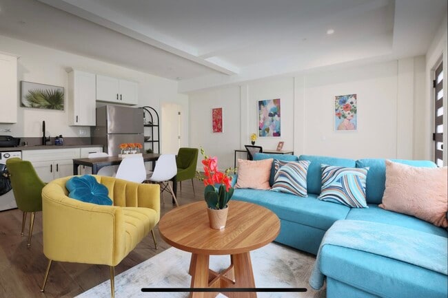 Photo - 2806 S Palm Grove Ave Townhome