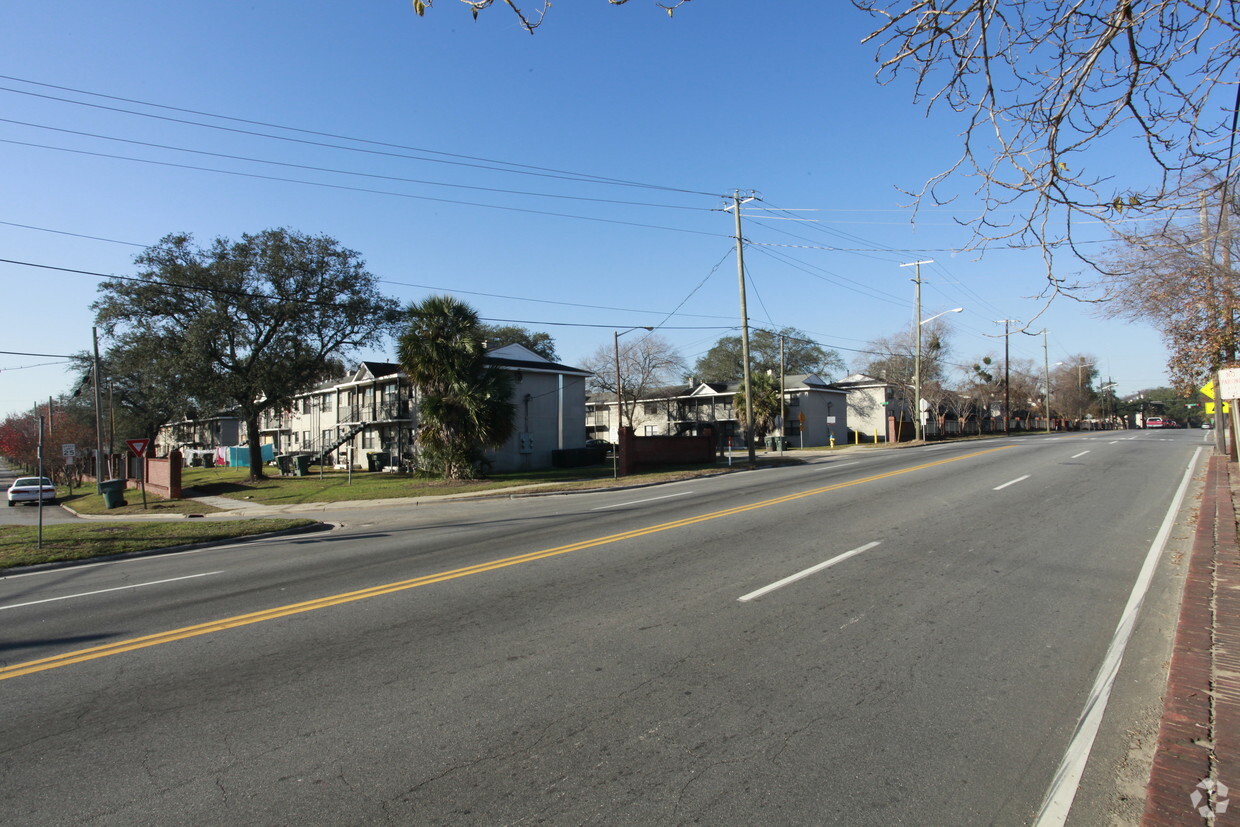 Foto del edificio - Hitch Village (Fred Wessels Home)