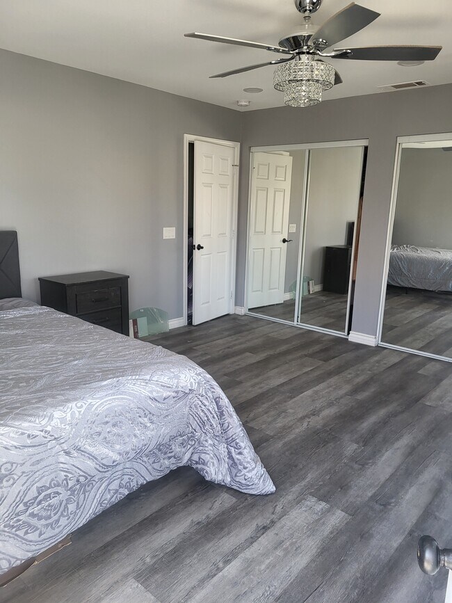 Foto del edificio - 8285 Cashmere Ct