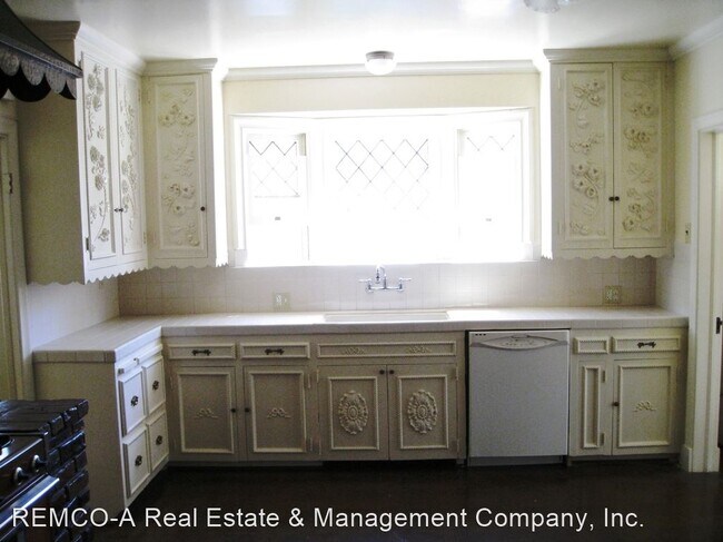 Building Photo - 3529 Cerritos Ave