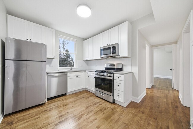 Foto del edificio - 6938 N Campbell Ave