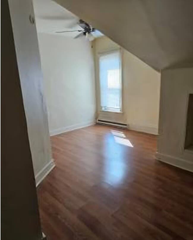 Building Photo - 529 1/2 Winchester Avenue - 529 1/2