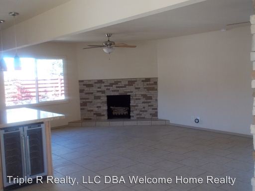 Foto del edificio - 1801 Dewey Ln