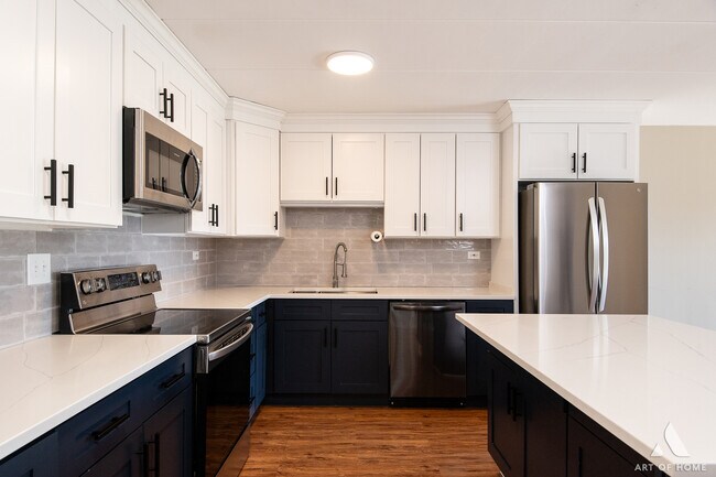 Foto del edificio - 18 E Old Willow Rd