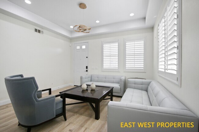 Building Photo - 3012 N Spicewood St