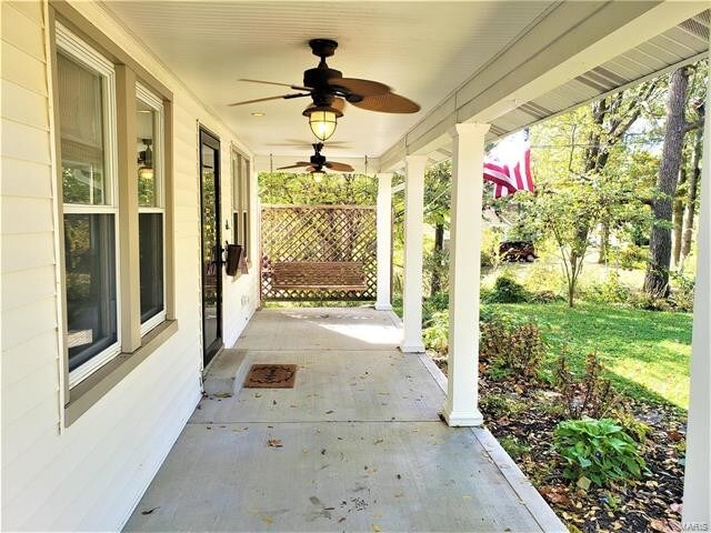 Building Photo - 4 N Iola Dr