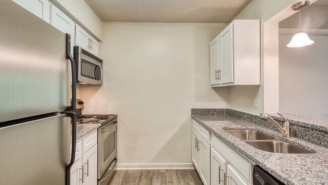 Foto del edificio - Sherwood Apartment Homes