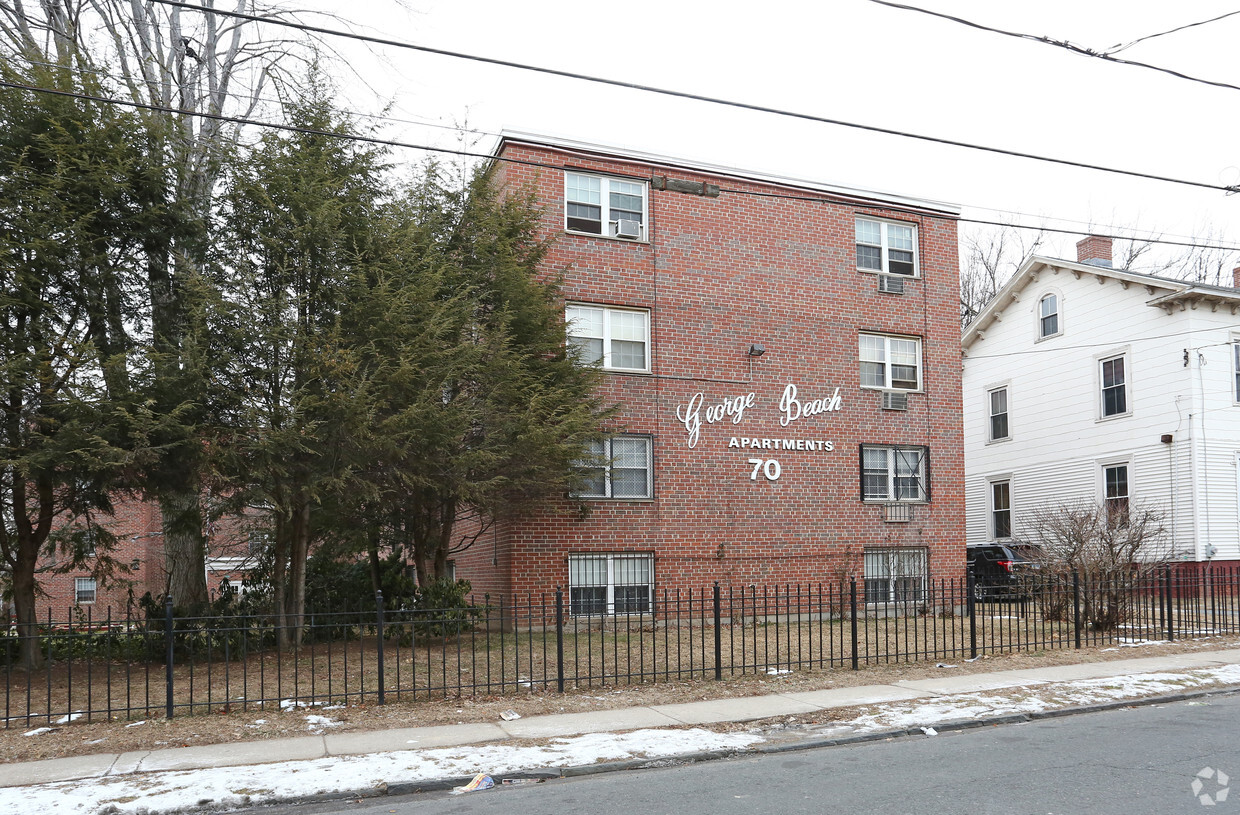 Building Photo - George Beach Apartments