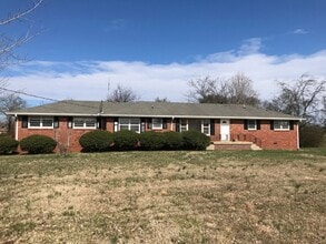 Building Photo - 2525 Leeville Pike