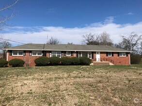 Building Photo - 2525 Leeville Pike