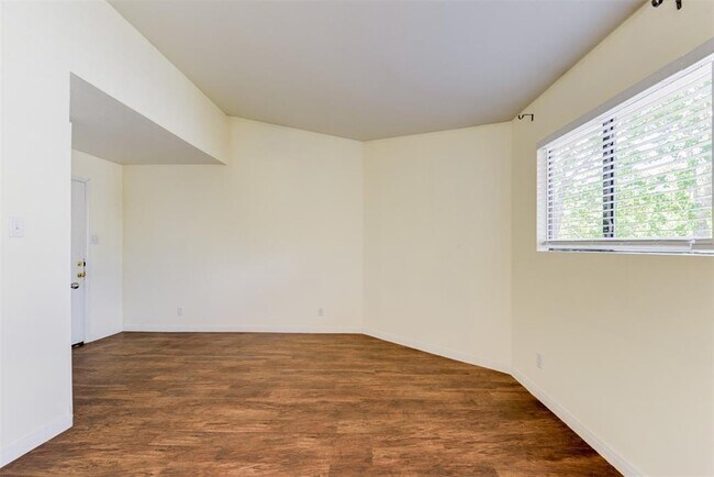 Foto del edificio - 7200 W T C Jester Blvd