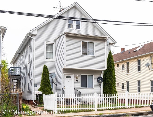 Building Photo - 84 Village St