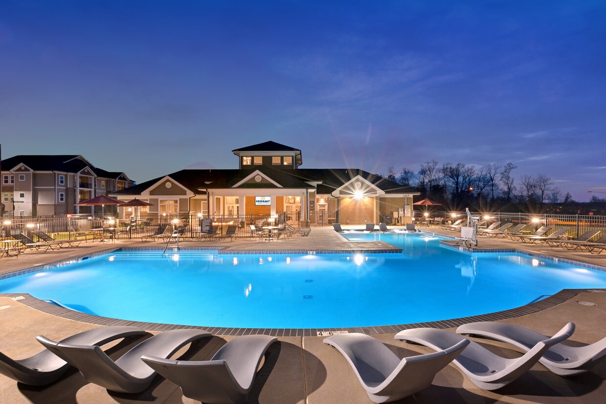 Swimming Pool - Abberly Avera
