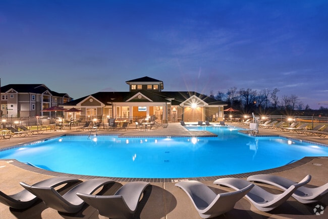 Swimming Pool - Abberly Avera