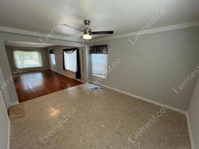 Foto del edificio - 11790 Kennebec St