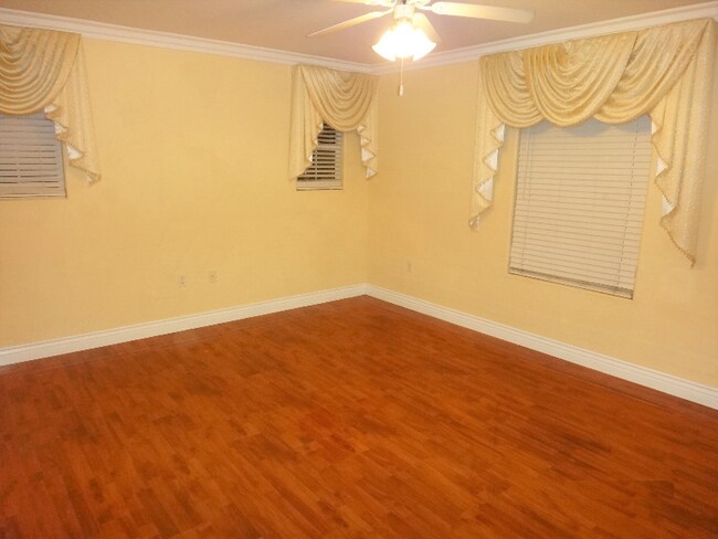 Foto del edificio - 508 Dante Cir