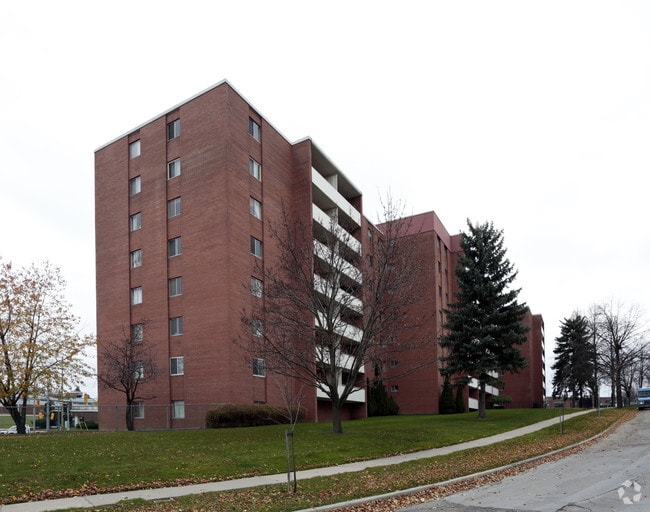 Building Photo - 295 Dale Cres