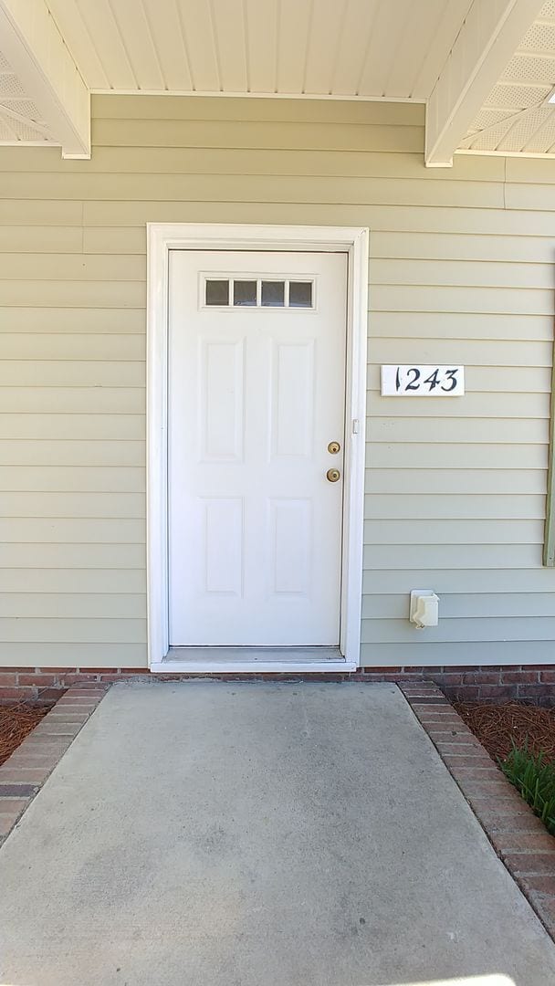 Building Photo - 1243 Stoneridge Ln