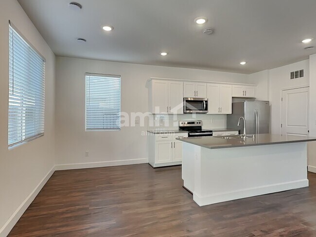 Foto del edificio - 2742 Hot Cider Ave