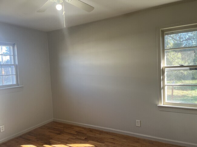 Building Photo - 1105 Edgewood Ave