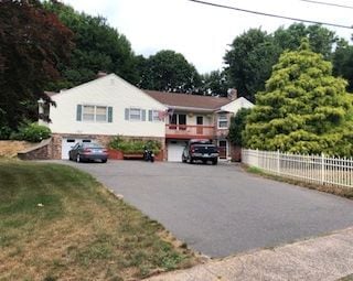Driveway on Round Hill Road, a dead end street - 197 Carter Ln