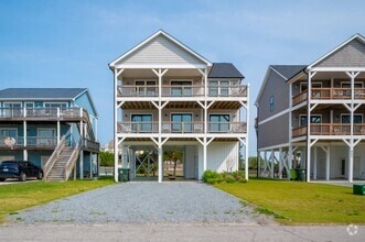 Building Photo - 607 S Shore Dr