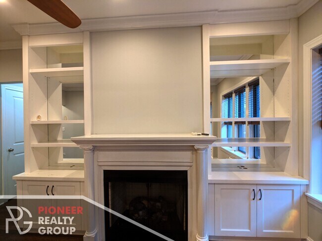 Foto del edificio - 736 W Addison St