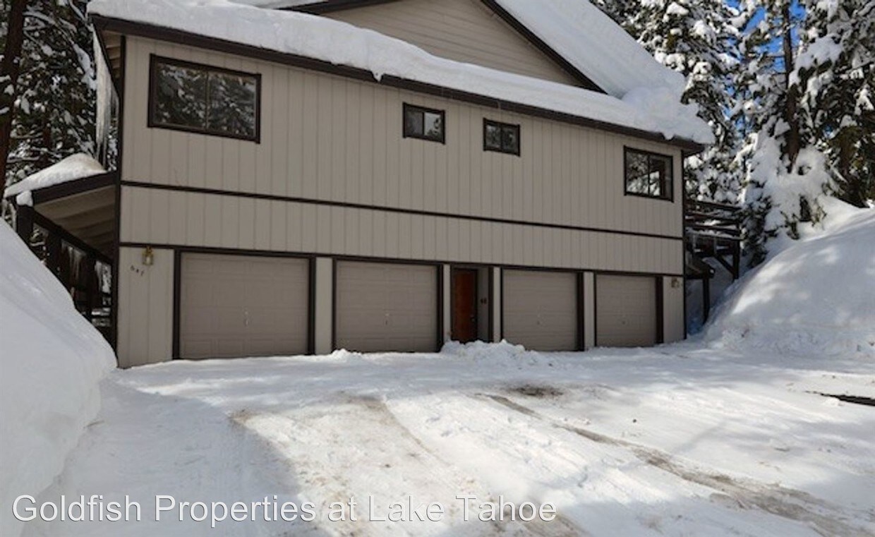 2 br, 1.5 bath House 647 Village House Rental in Incline Village