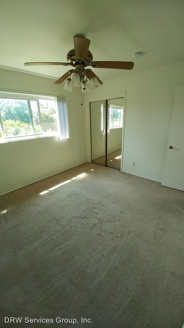 Building Photo - 3 br, 1.5 bath House - 156  L Street