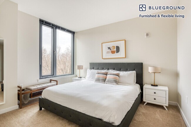 Foto del edificio - 8300 Wisconsin Ave